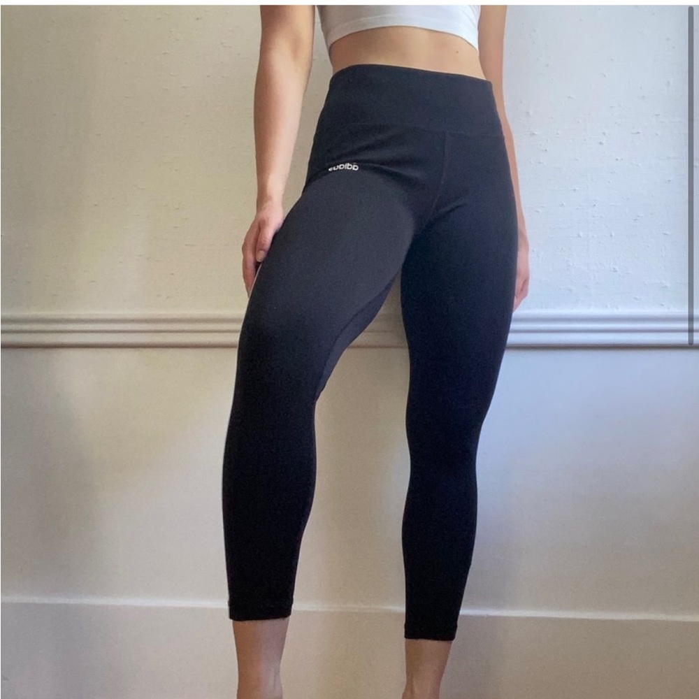 🖤🤍 Signature Stripped Ankle Adidas Leggings